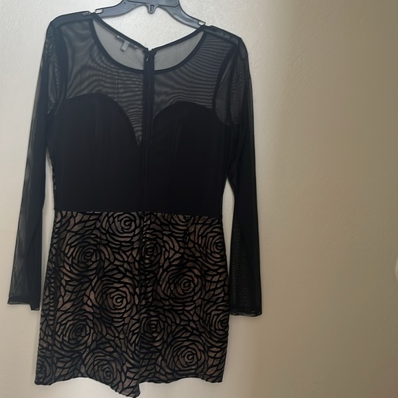 Charlotte Russe romper - Picture 4 of 4